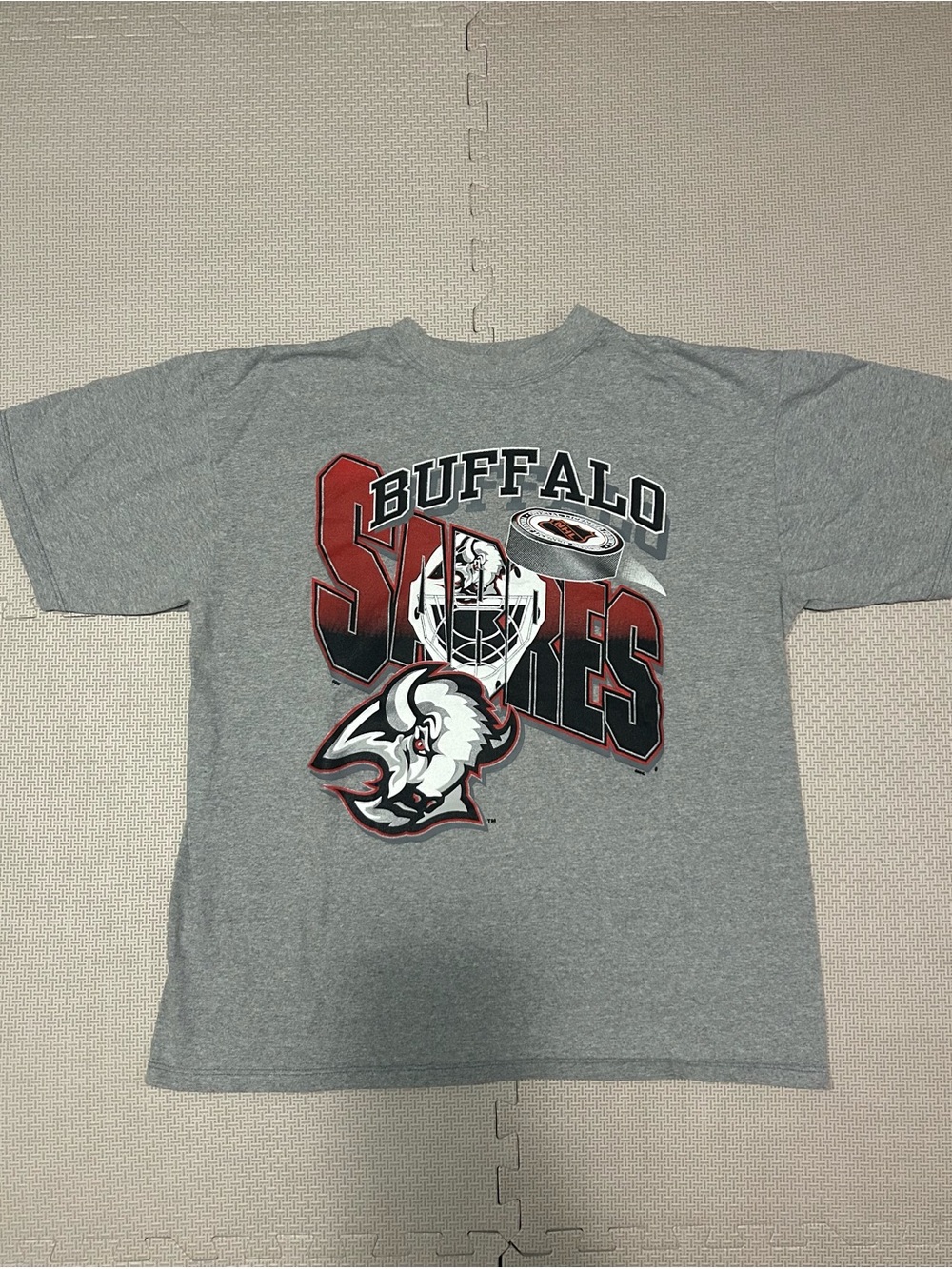 Buffalo Sabres Gray Men’s Large Graphic Tee
